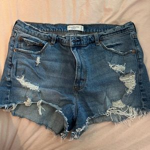Abercrombie High Rise Mom Short